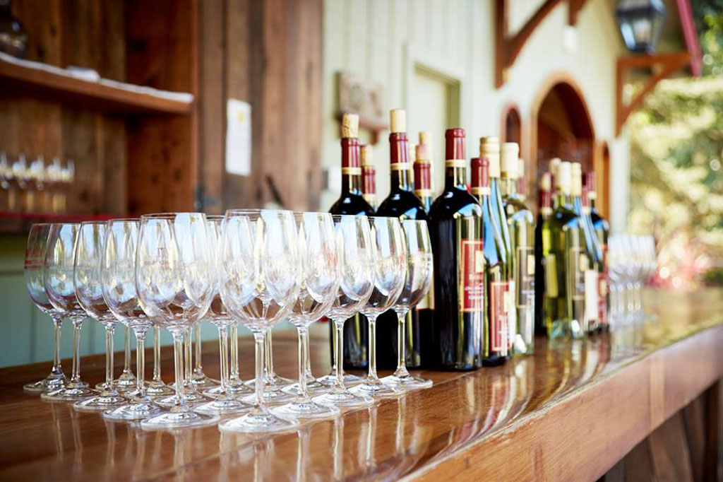 Creekside Courtyard Outdoor Bar